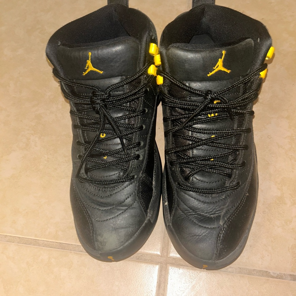 Jordan 12 black taxi